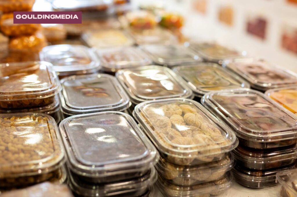Pre-packaged meals in plastic containers